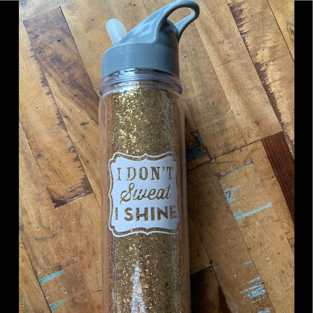 NWOT 18oz Gold Water Bottle - Picture 3 of 7